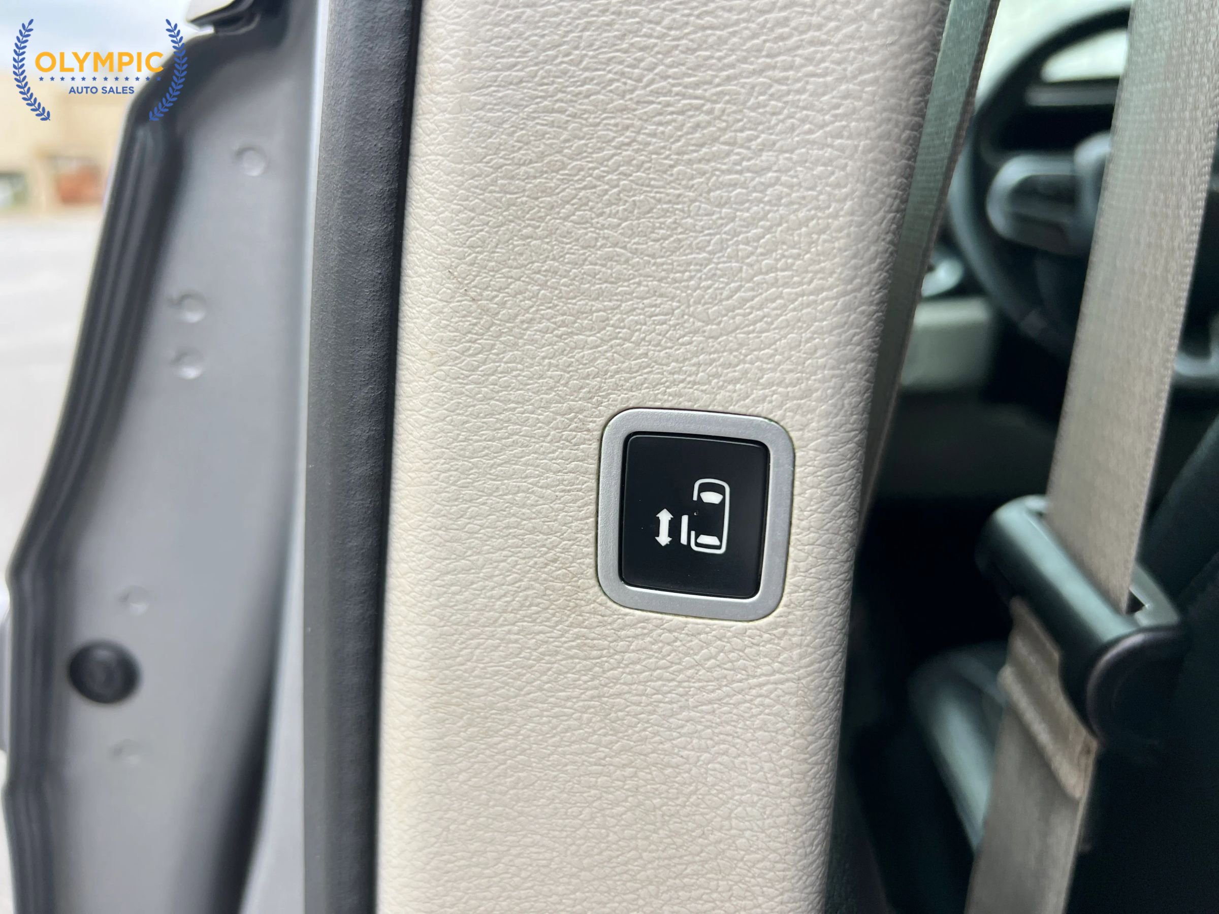 Used 2017 Chrysler Pacifica Touring-L image 34