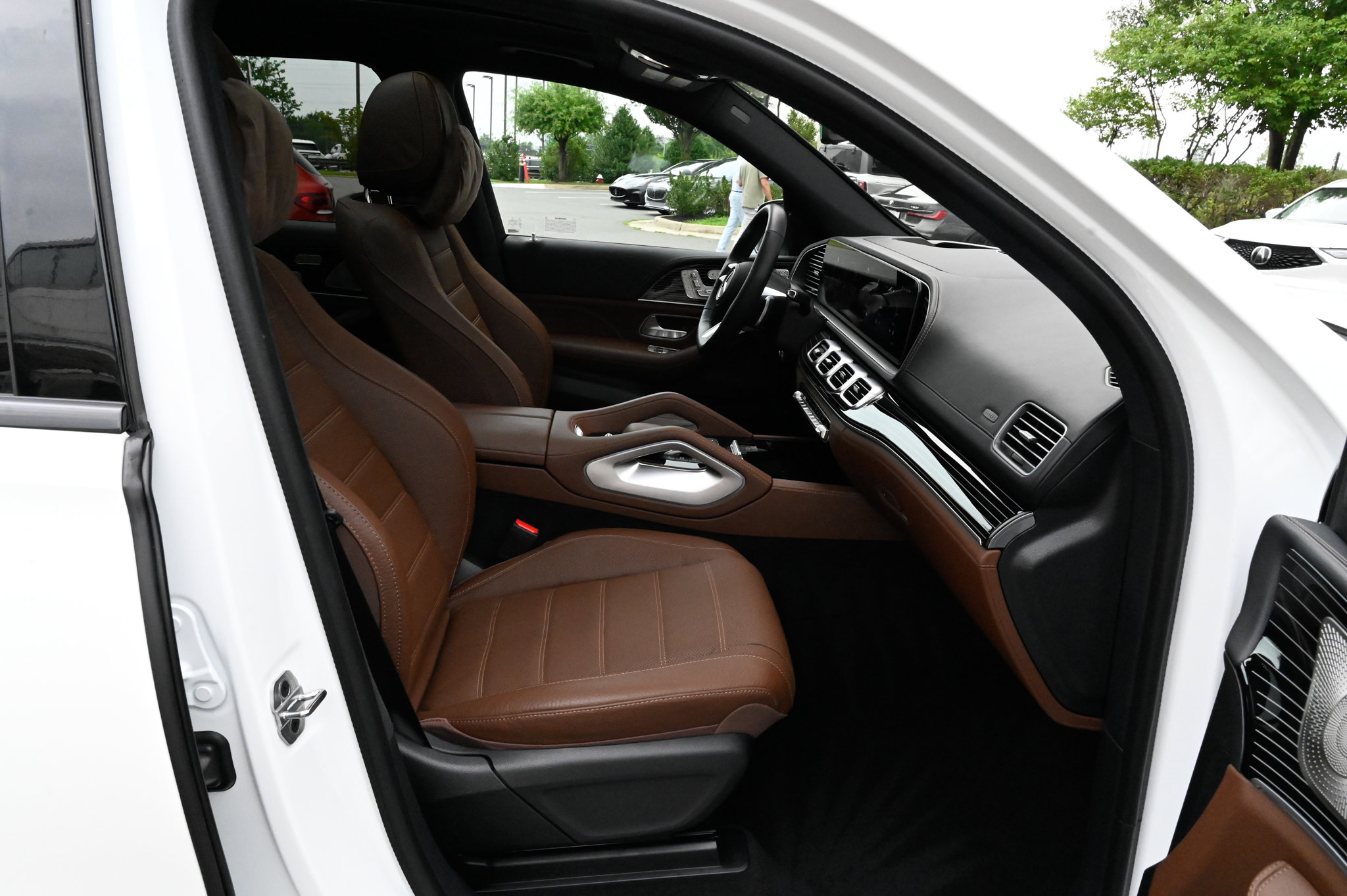 Used 2025 Mercedes-Benz GLS 580 4MATIC image 57