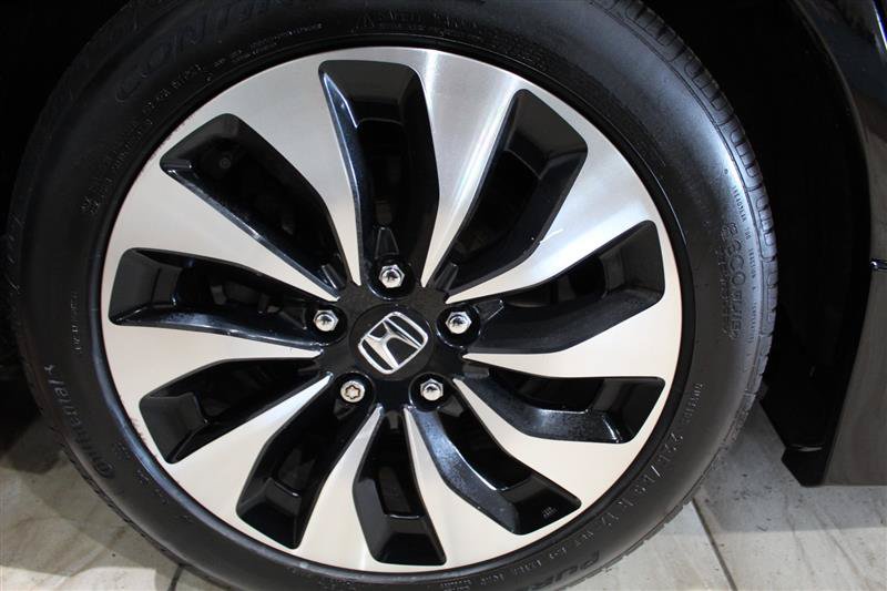 Used 2017 Honda Accord Touring image 13