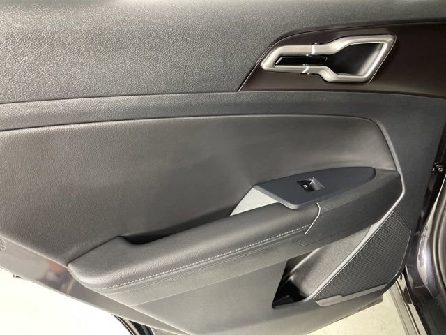 New 2026 Kia Sportage EX w/ EX Panorama Roof Package image 34