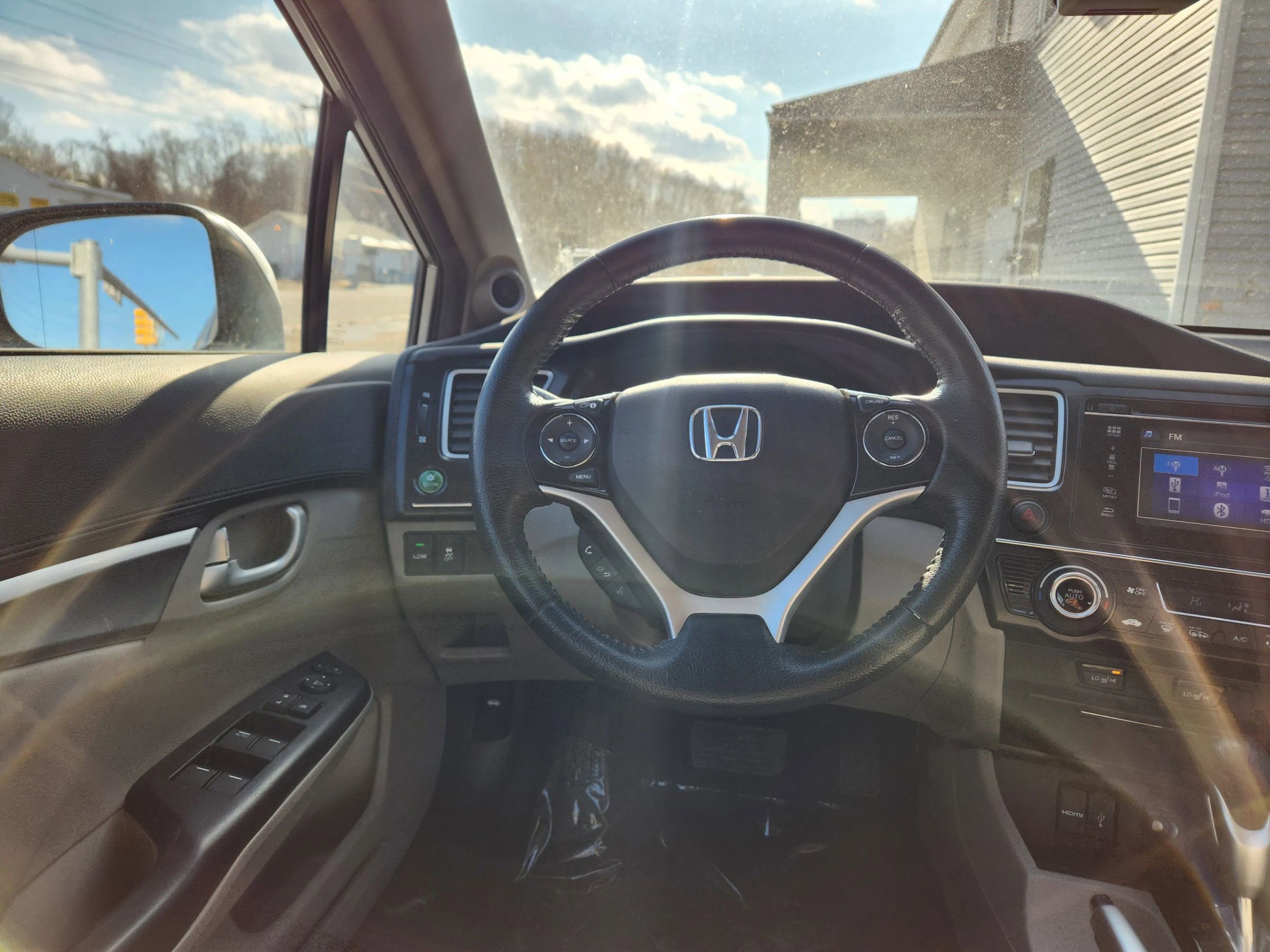 Used 2015 Honda Civic Hybrid Sedan image 30
