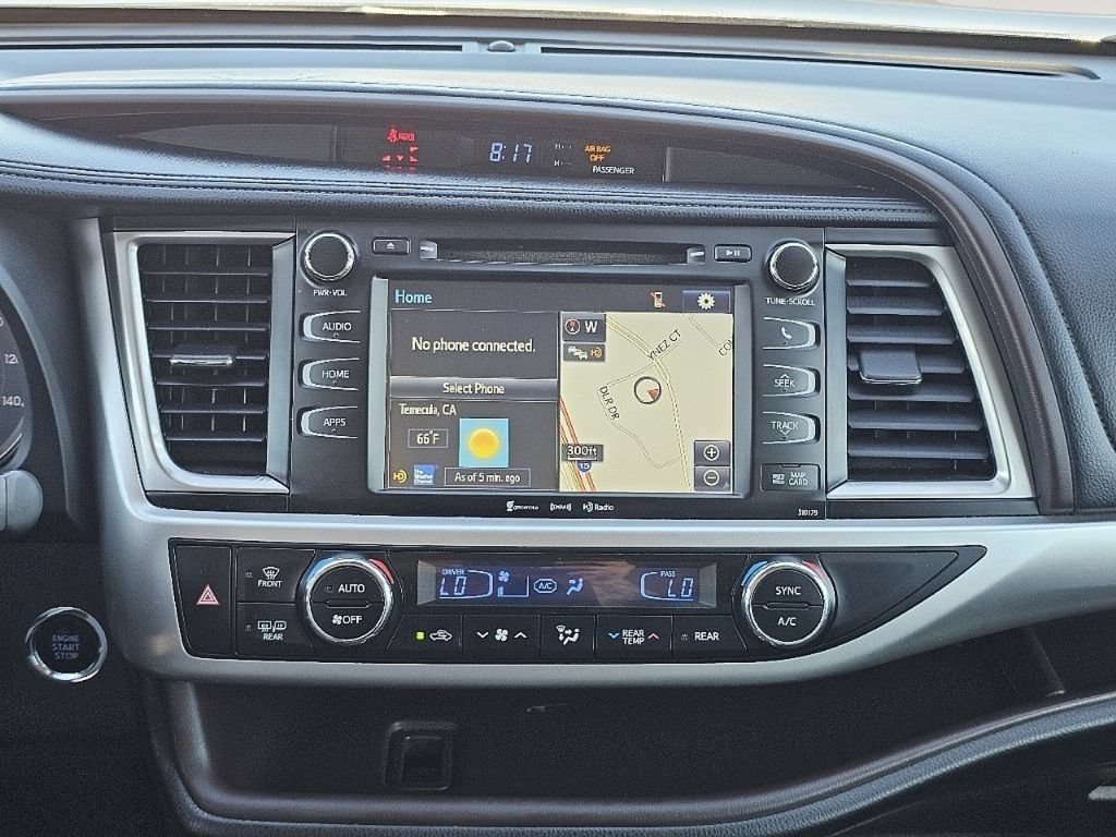 Used 2017 Toyota Highlander XLE FWD image 40