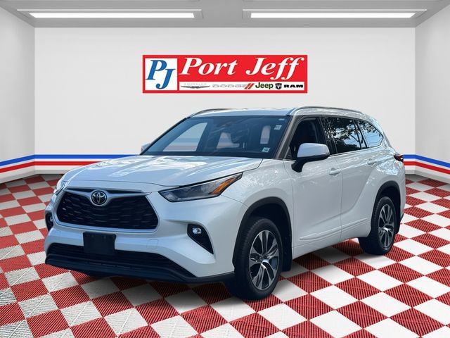 Used 2021 Toyota Highlander XLE