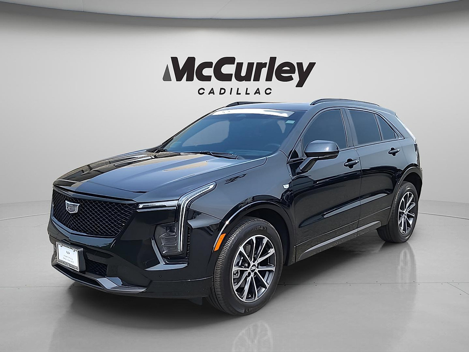 Certified 2024 Cadillac XT4 Sport w/ Technology Package AWD/4WD image 3