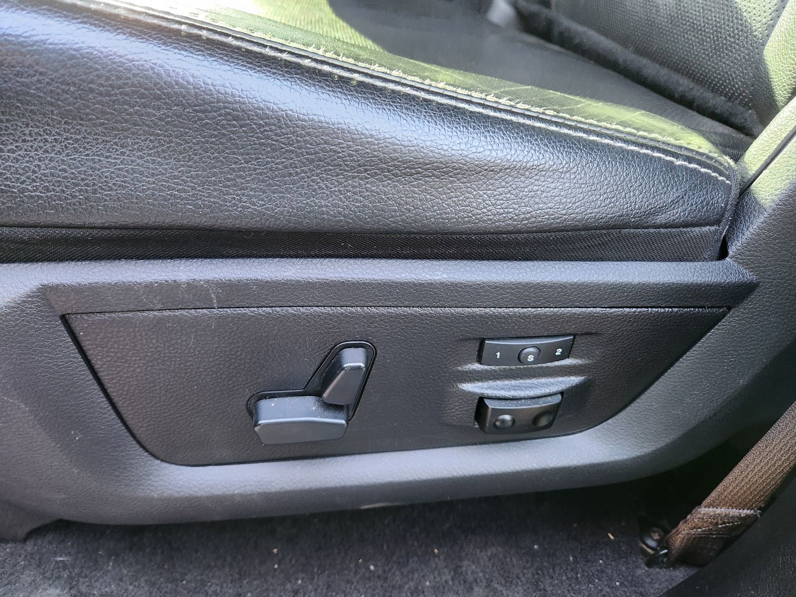 Used 2016 RAM 2500 Laramie w/ Convenience Group image 16