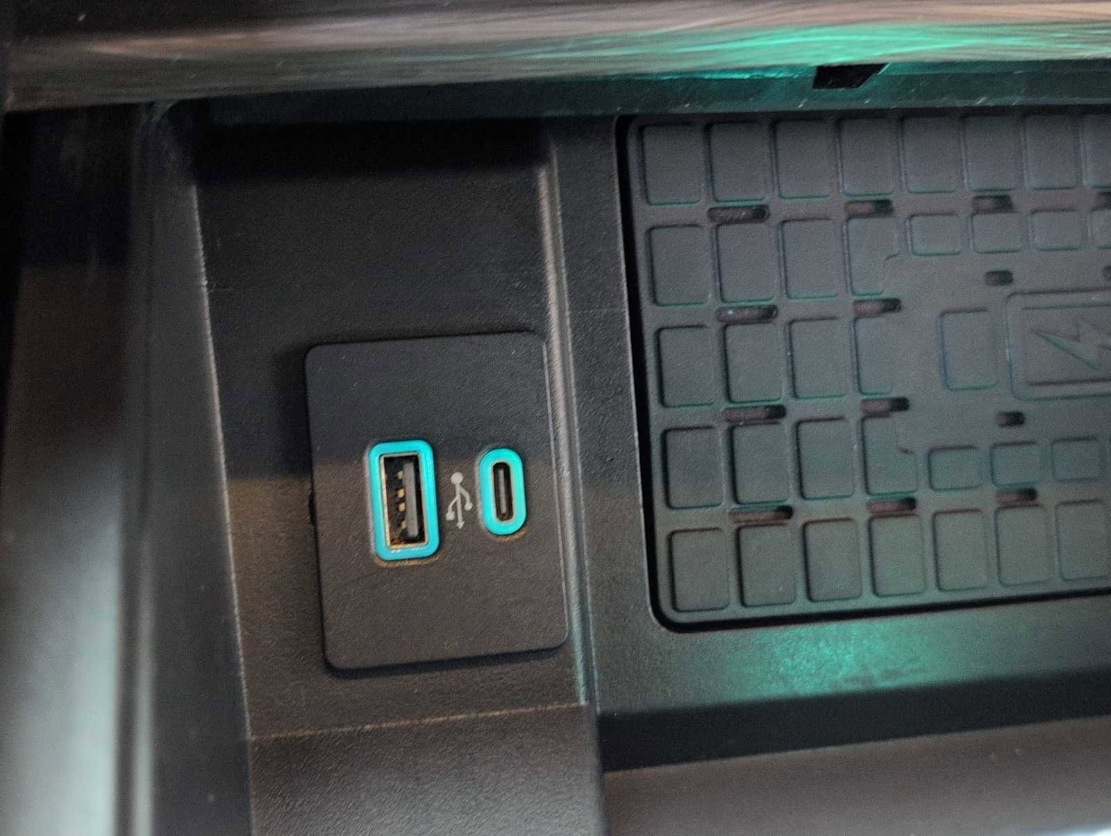 Used 2023 Ford Expedition Max Limited image 32