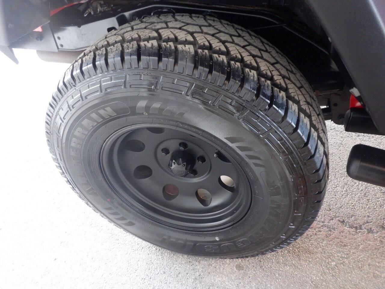 Used 2008 Jeep Wrangler Unlimited Rubicon w/ PWR Convenience Group image 32