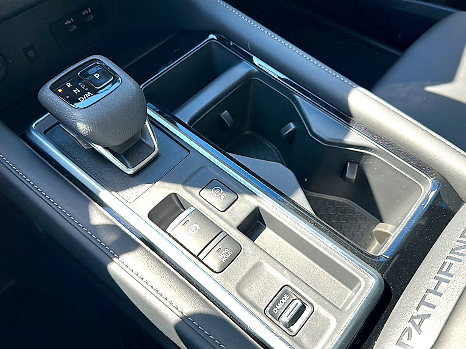 New 2026 Nissan Pathfinder SL image 25