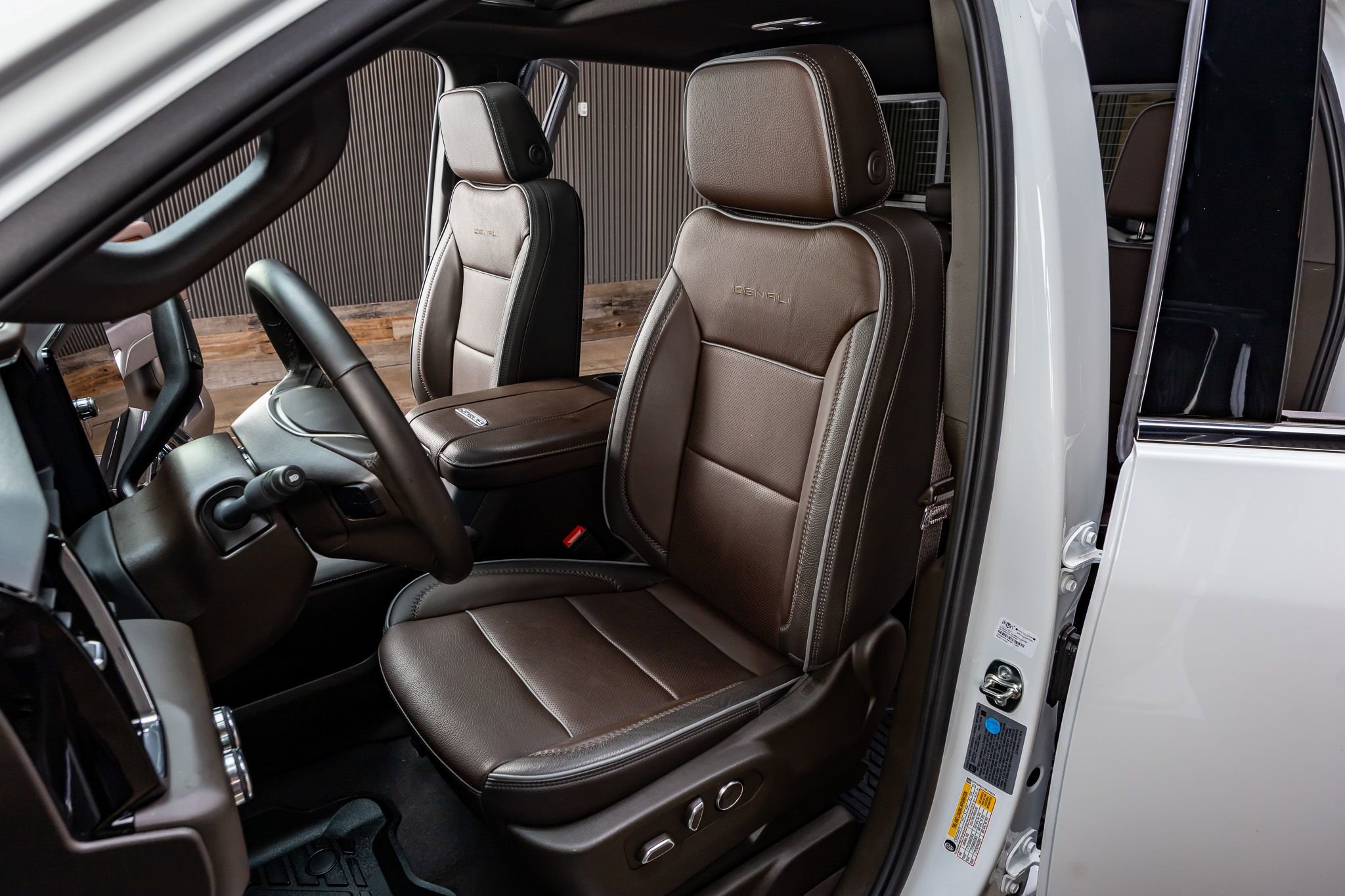 Used 2025 GMC Sierra 2500 Denali w/ Denali Reserve Package image 30