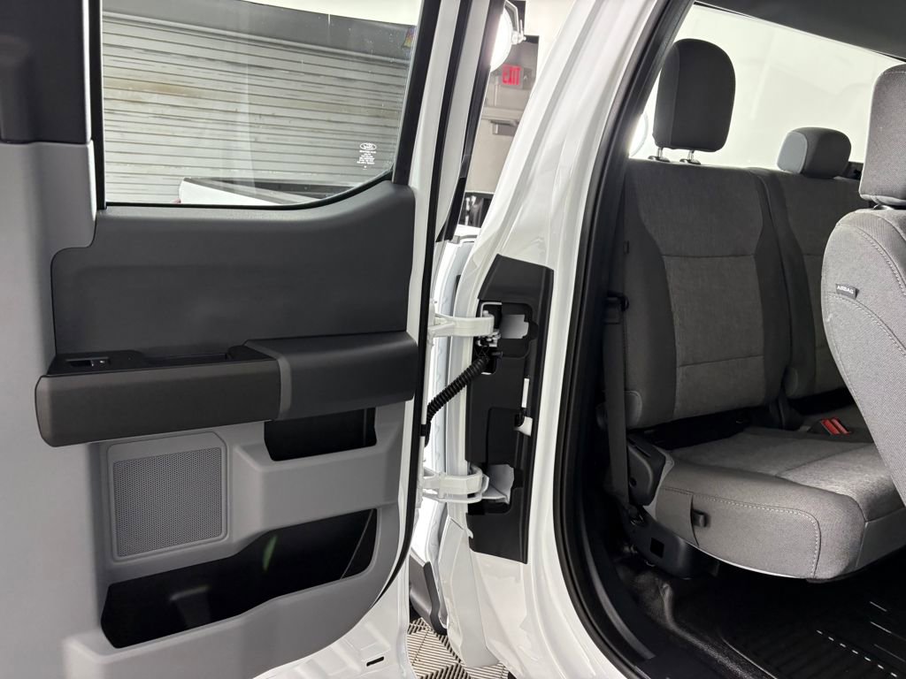 Certified 2025 Ford F350 XL w/ Snow Plow Prep Package image 30