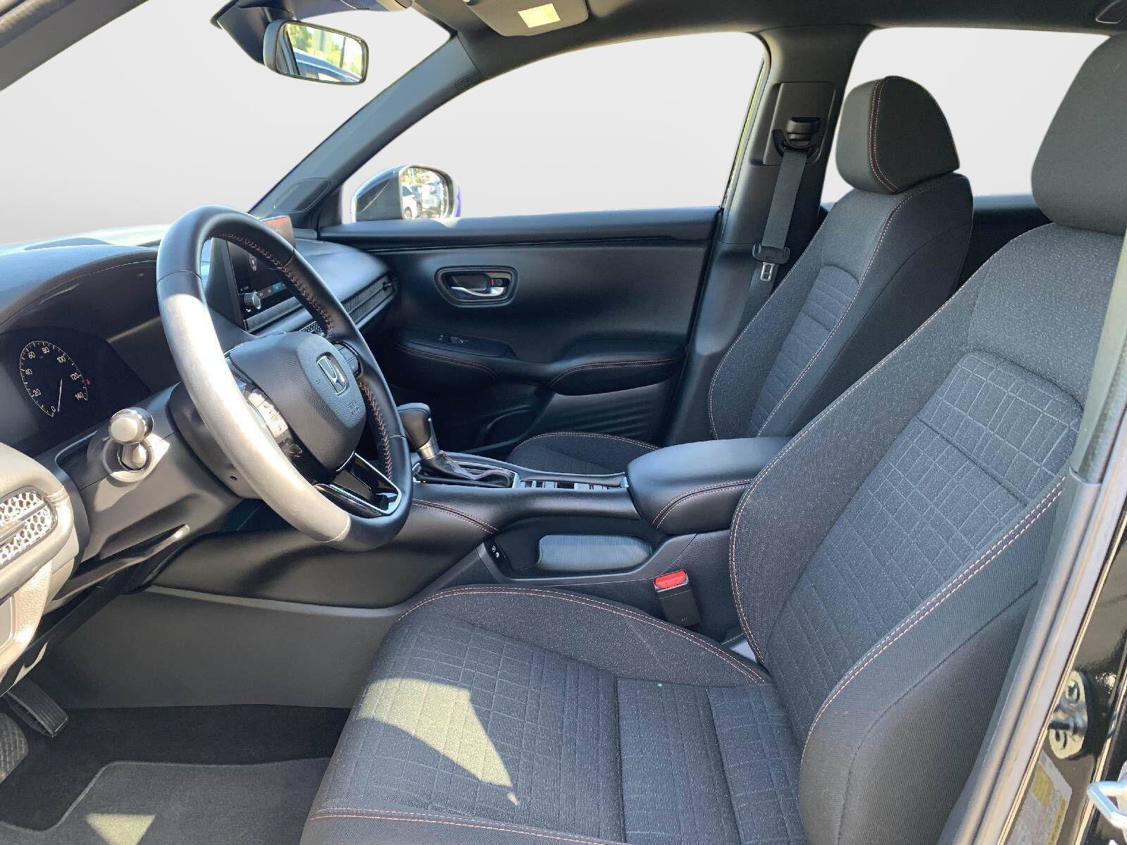 Certified 2025 Honda HR-V Sport image 13