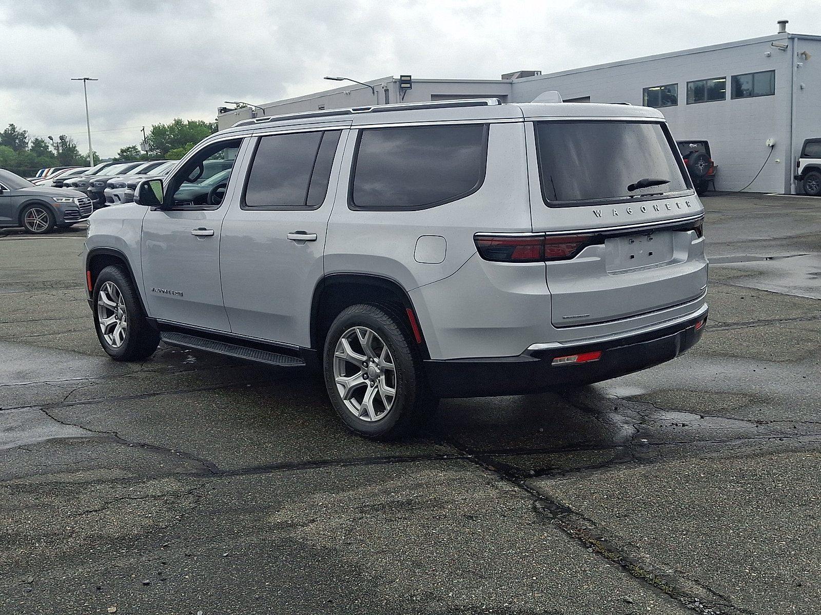 Used 2022 Jeep Wagoneer Series II AWD/4WD image 4