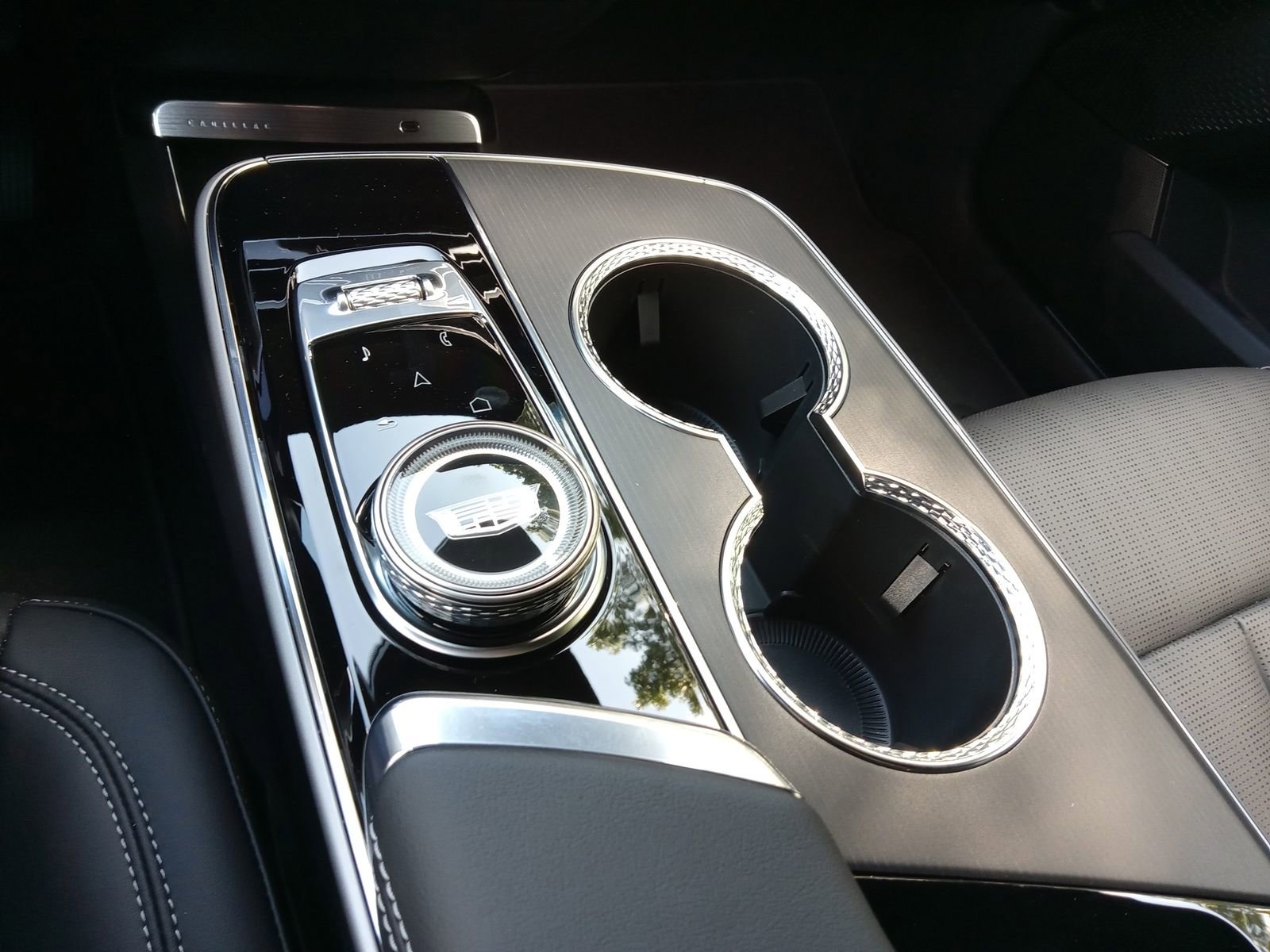 New 2025 Cadillac Lyriq Sport image 14