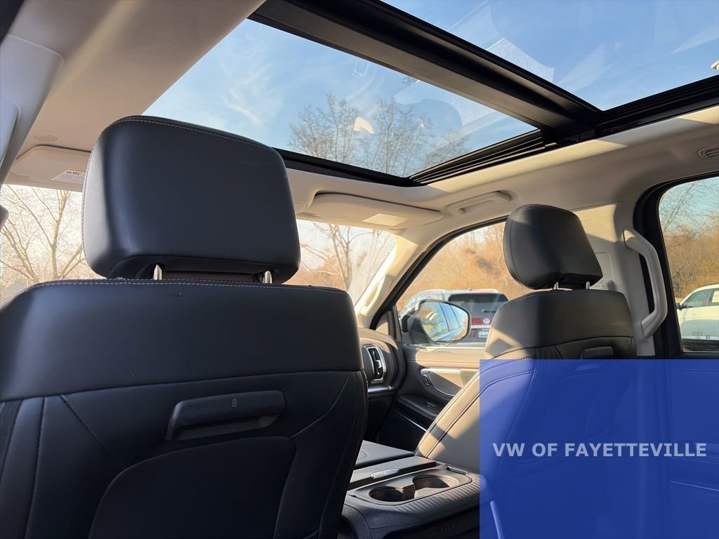 Used 2025 Ford Expedition Max Platinum image 27