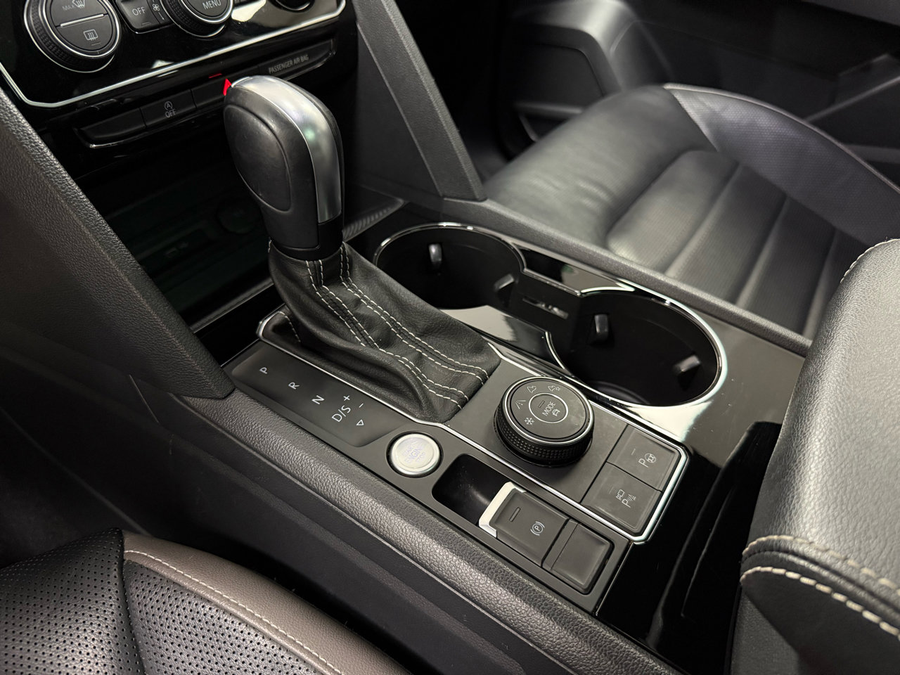 Used 2021 Volkswagen Atlas Cross Sport SEL Premium R-Line image 23