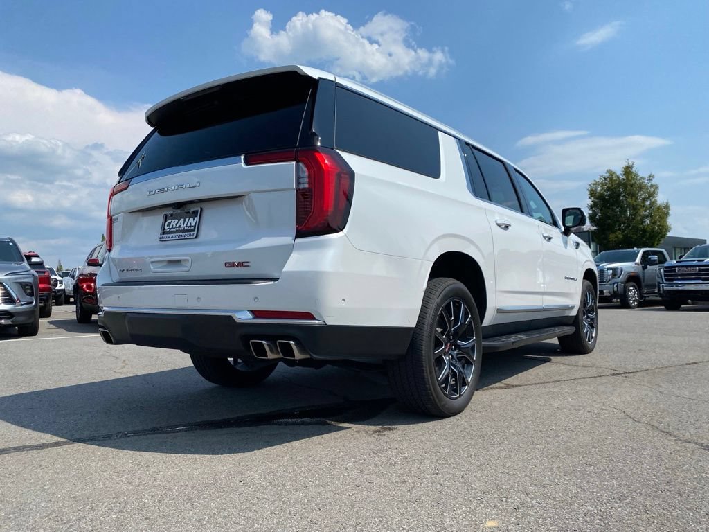 Used 2025 GMC Yukon XL Denali AWD/4WD image 7
