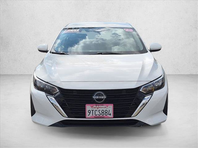 Used 2025 Nissan Sentra SV FWD image 2