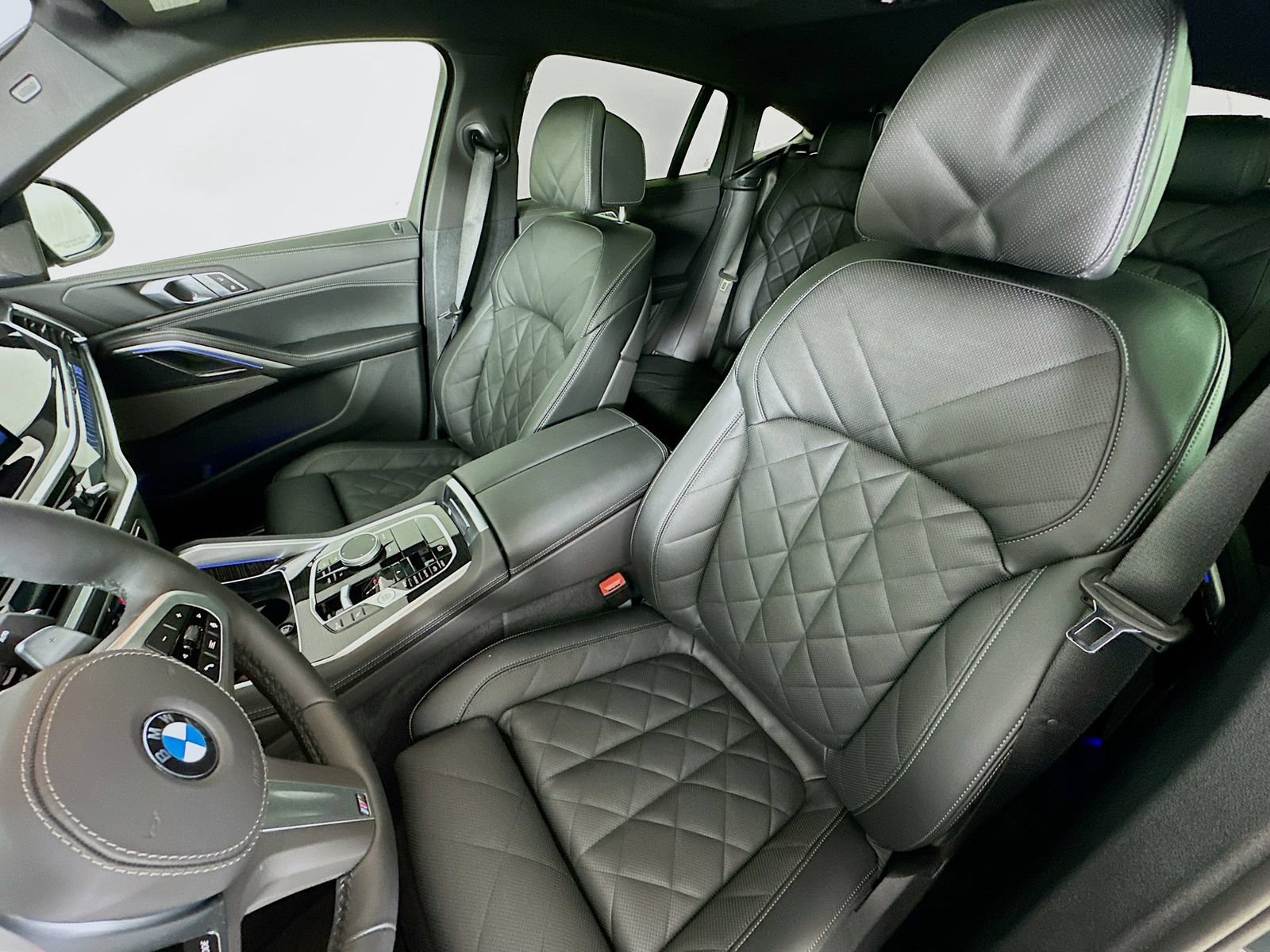 New 2026 BMW X6 xDrive40i w/ Climate Comfort Package AWD/4WD image 33