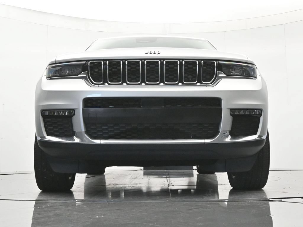 Used 2021 Jeep Grand Cherokee L Limited RWD image 41