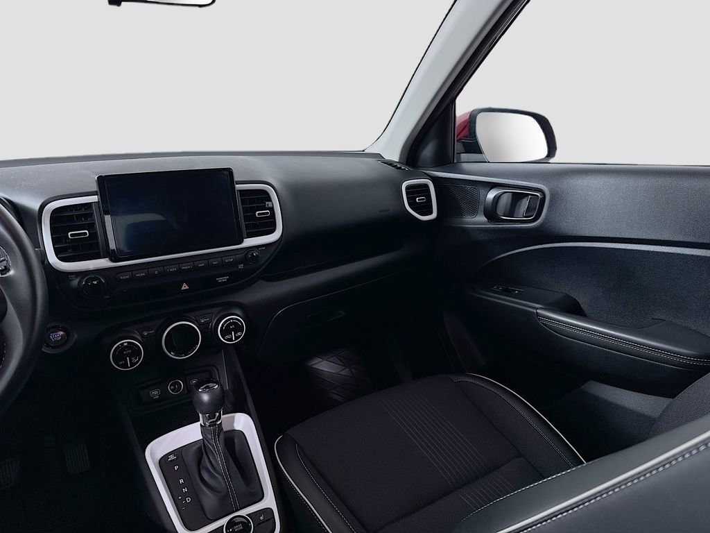 Used 2023 Hyundai Venue Limited image 24