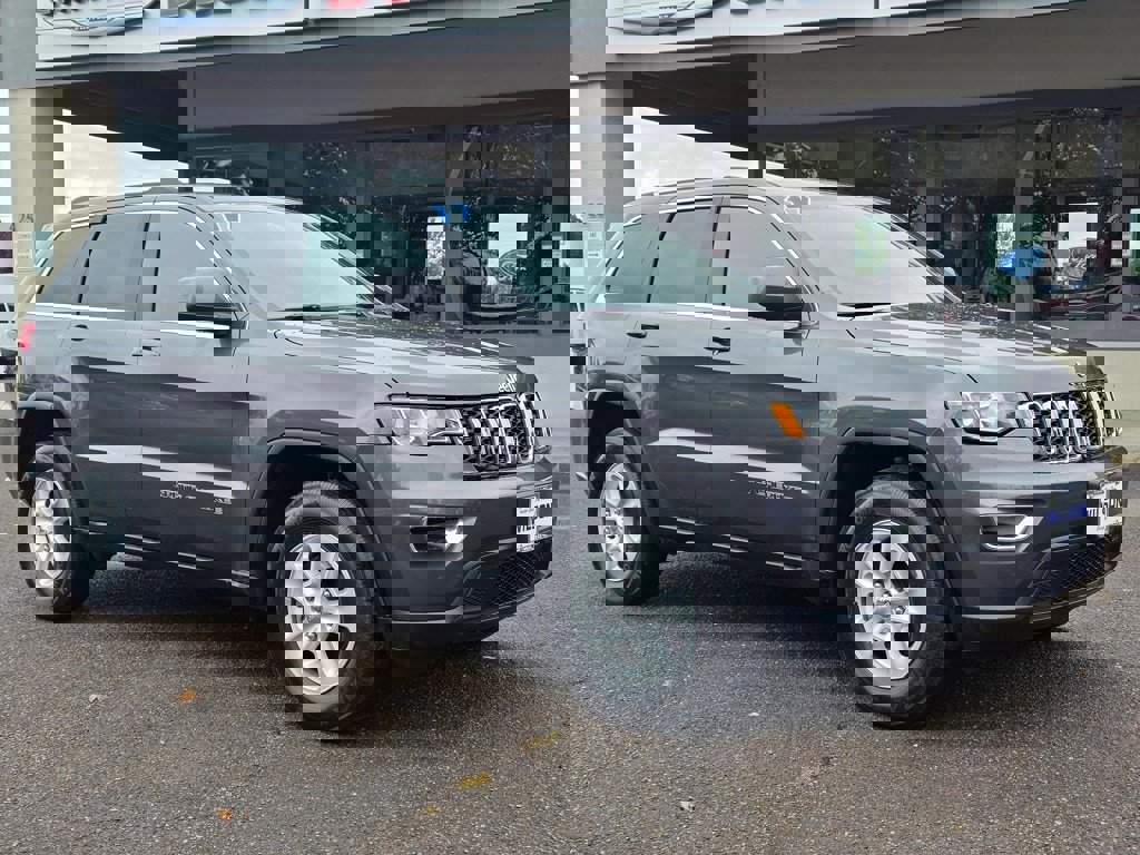 Used 2017 Jeep Grand Cherokee Laredo w/ Quick Order Package 23E image 27