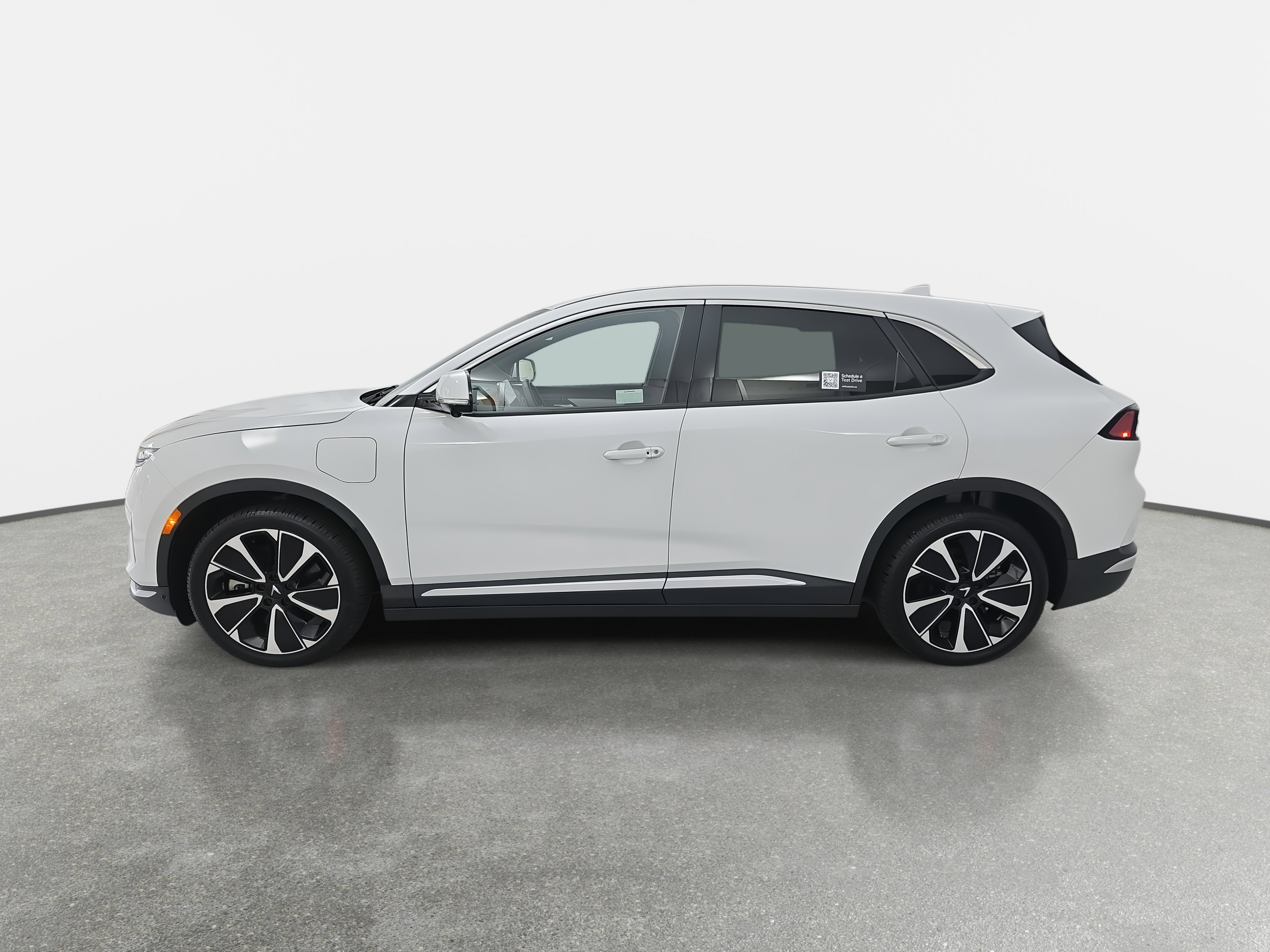 New 2025 VinFast VF 8 Plus image 8