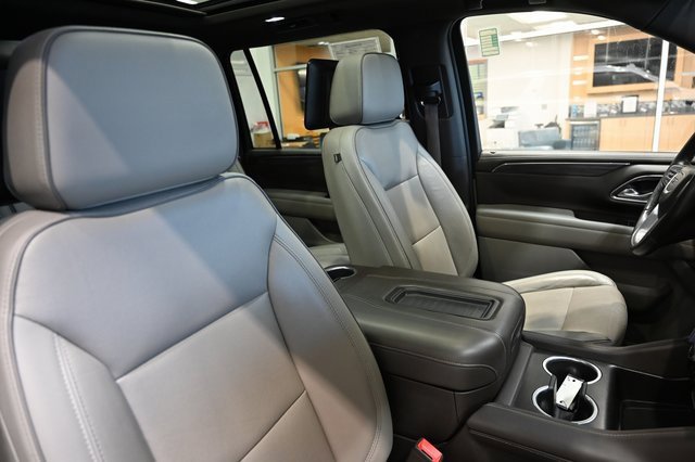 Used 2021 GMC Yukon XL SLT w/ SLT Premium Package image 8