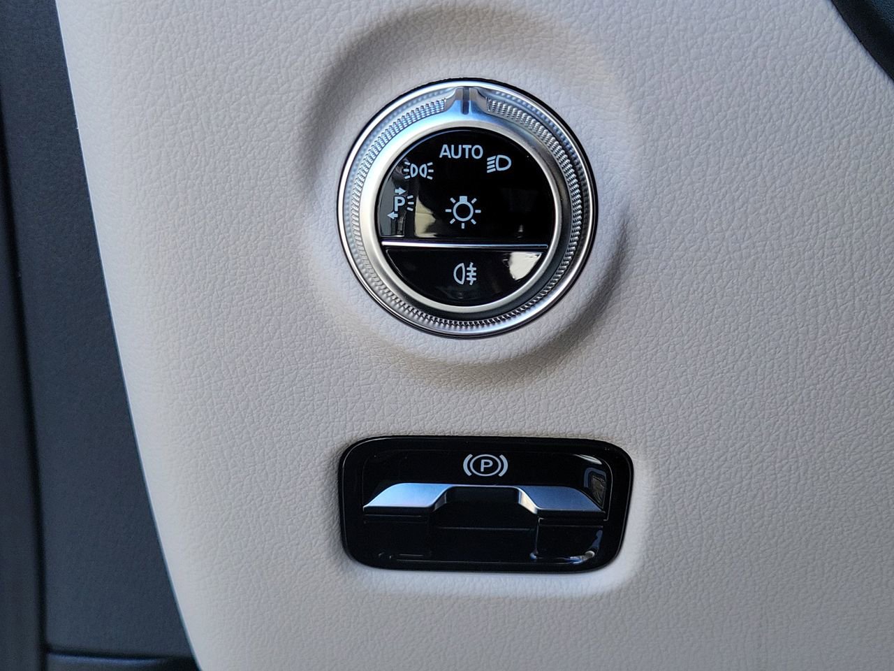 New 2026 Mercedes-Benz CLE 300 4MATIC Coupe image 25