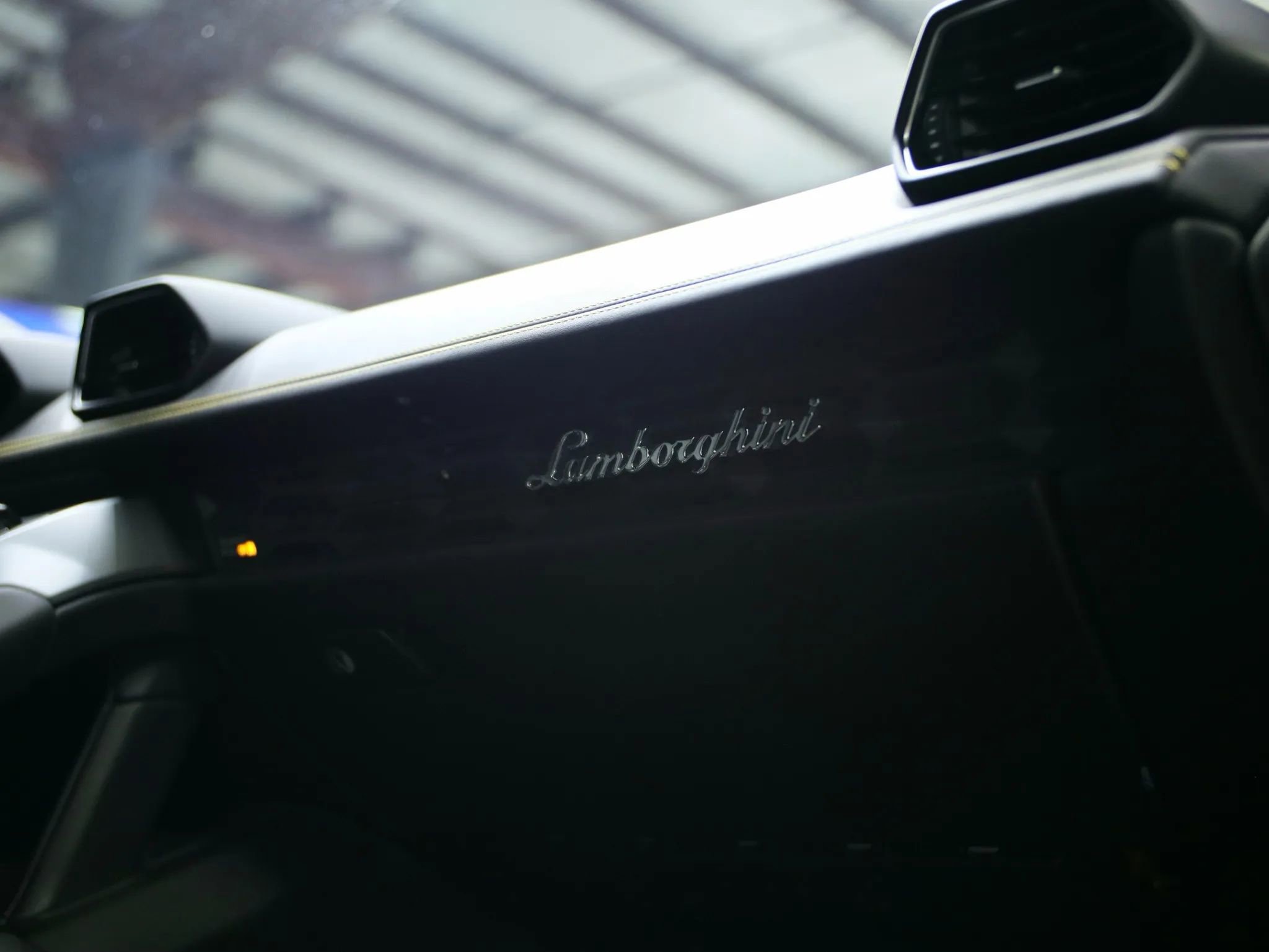 Used 2015 Lamborghini Huracan LP 610-4 image 44