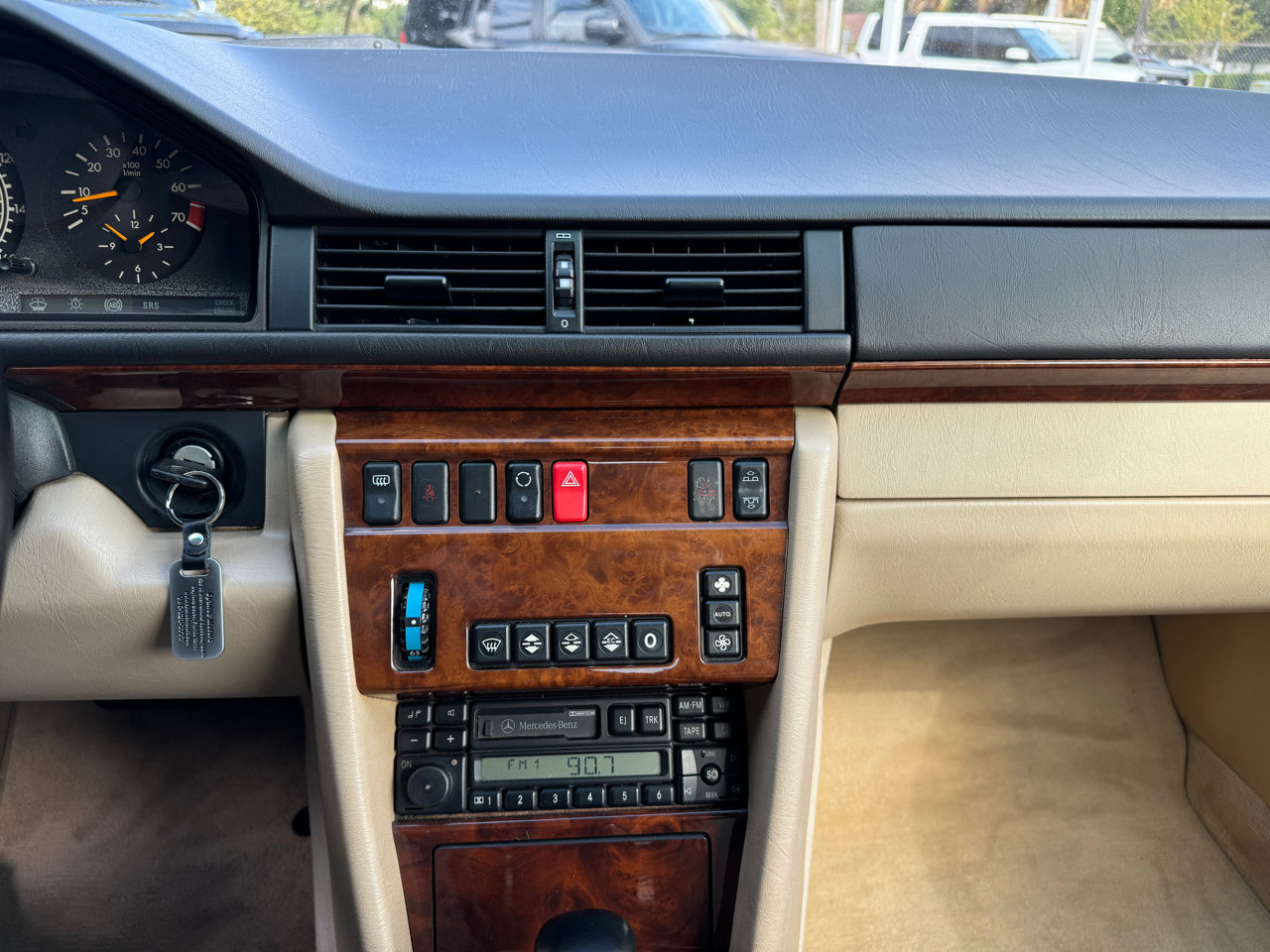 Used 1995 Mercedes-Benz E 320 Convertible image 11