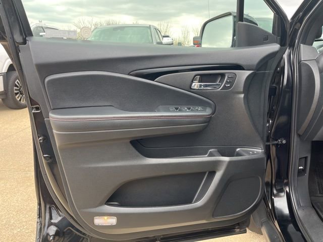 Used 2022 Honda Pilot Black Edition image 10