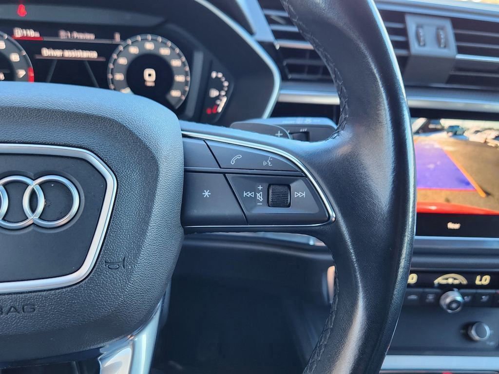 Used 2024 Audi Q3 2.0T Premium image 17