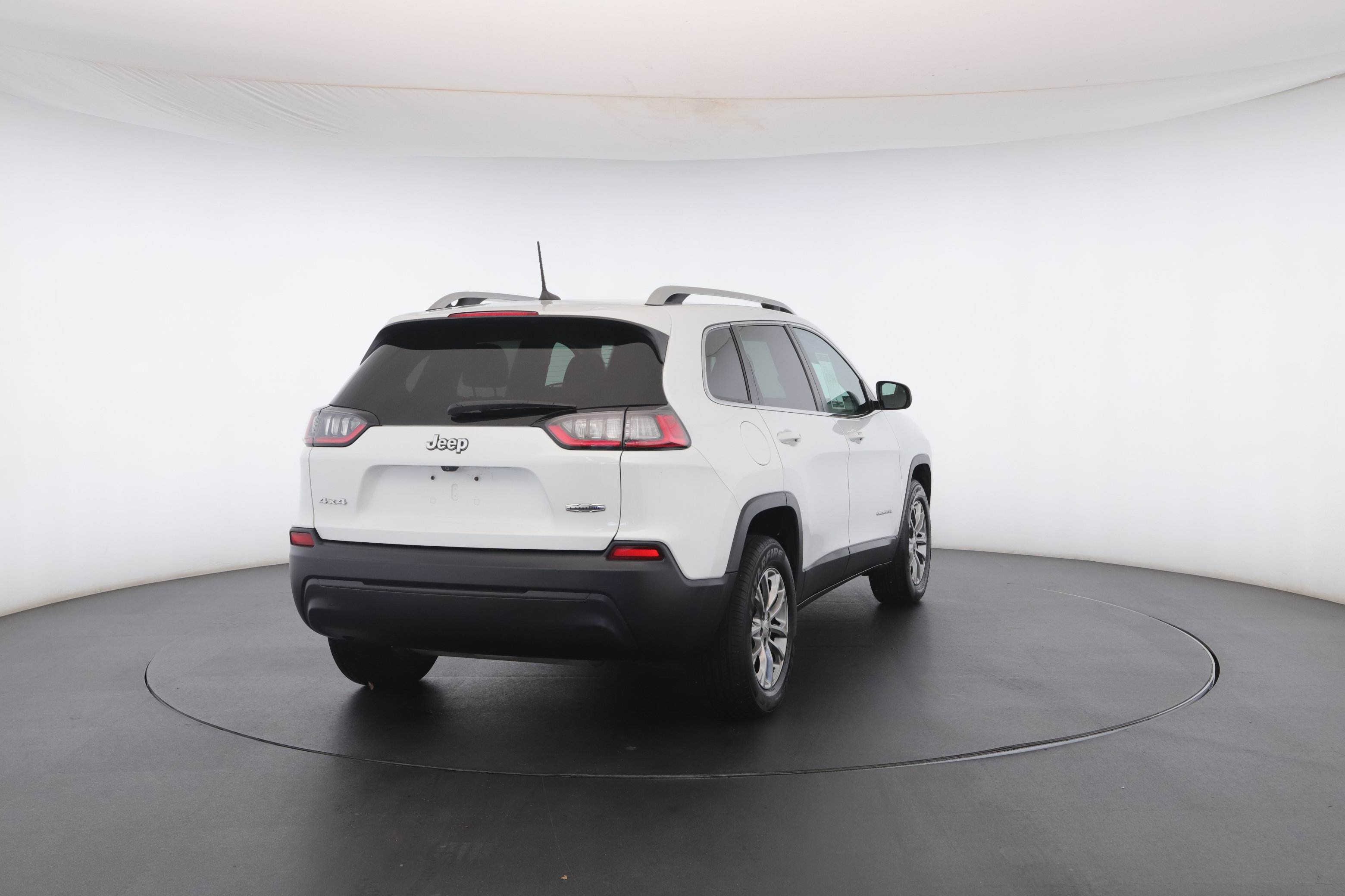 Used 2019 Jeep Cherokee Latitude Plus image 24