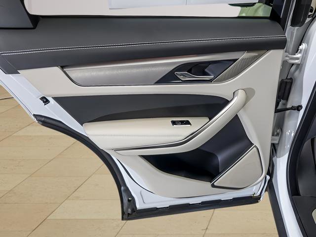 Used 2025 Jaguar F-PACE R-Dynamic S image 26