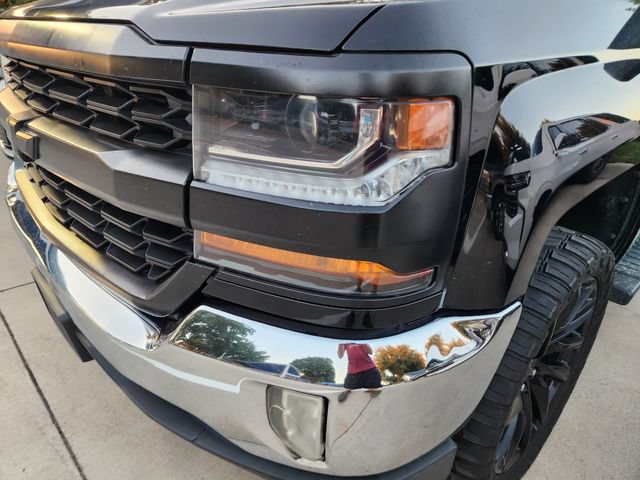 Used 2017 Chevrolet Silverado 1500 LT w/ Texas Edition RWD image 8