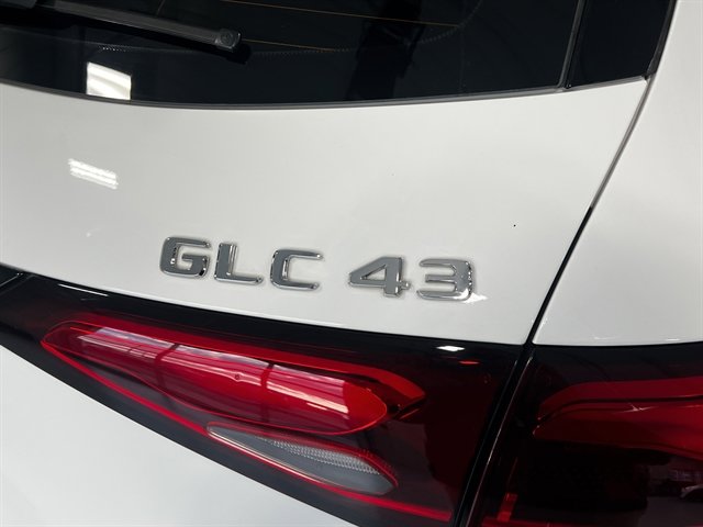 Used 2024 Mercedes-Benz GLC 43 AMG 4MATIC image 24