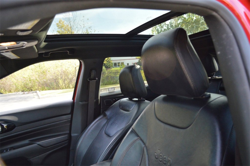 Used 2022 Jeep Compass Limited w/ (RED) Package image 15