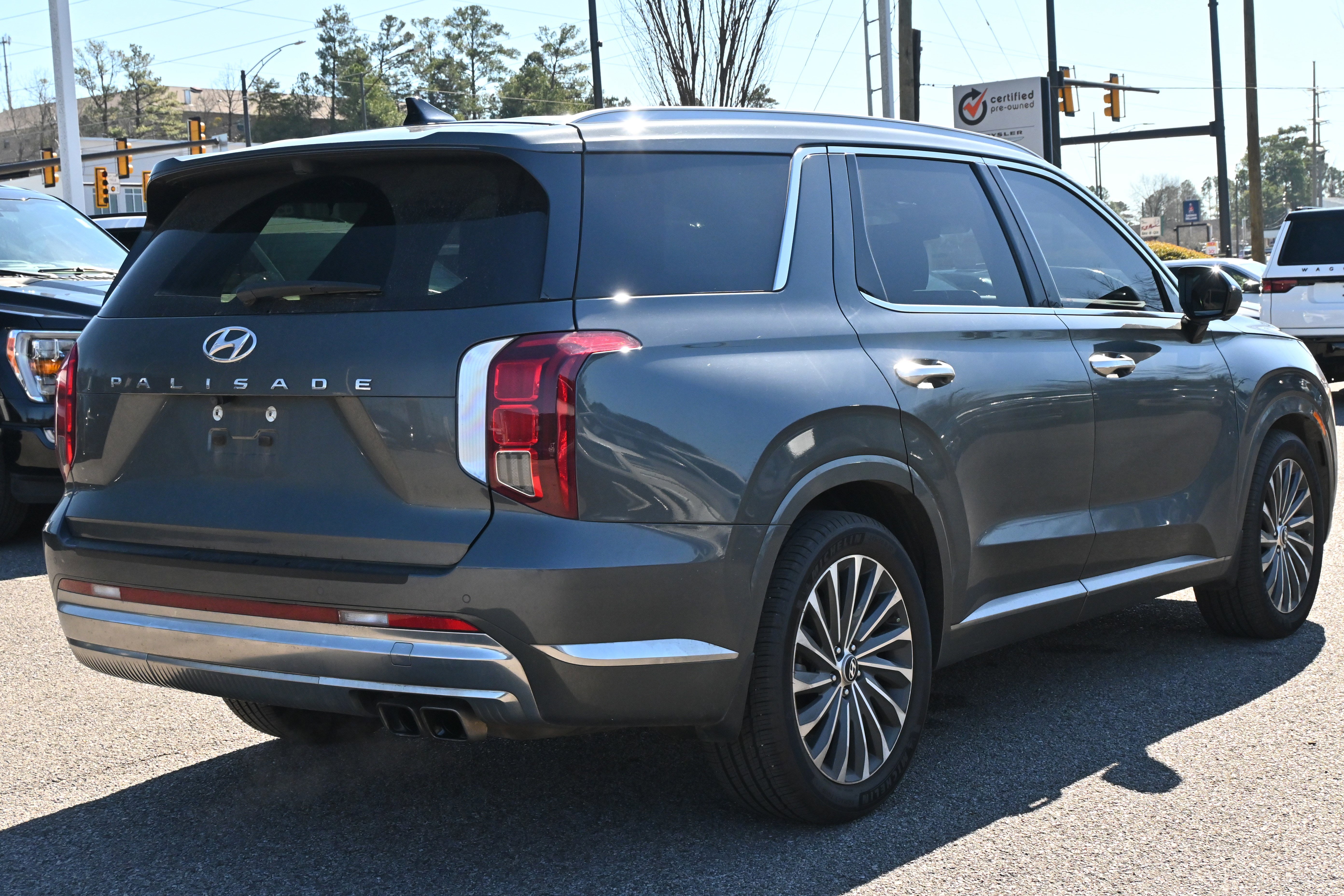Used 2023 Hyundai Palisade Calligraphy FWD image 15