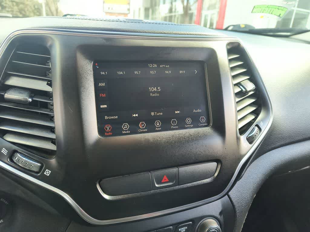 Used 2019 Jeep Cherokee Latitude w/ Popular Appearance Group image 16