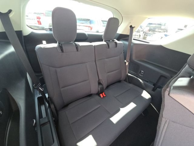 Used 2025 Ford Explorer Active RWD image 17