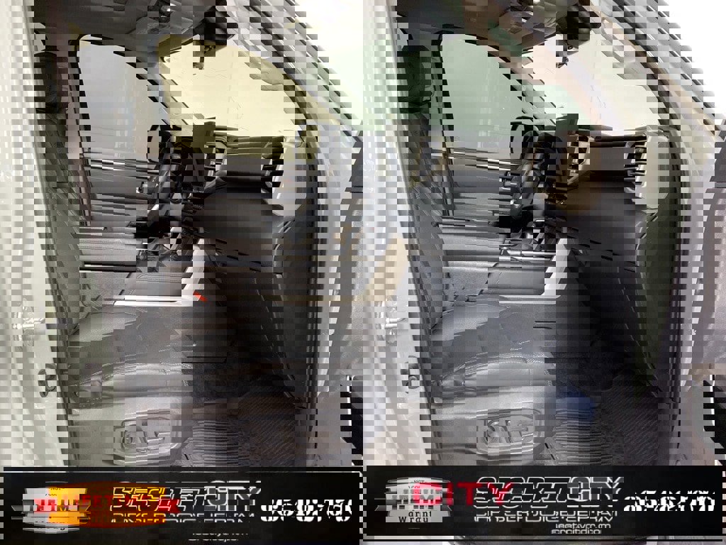 Used 2024 Toyota Tundra Limited image 34