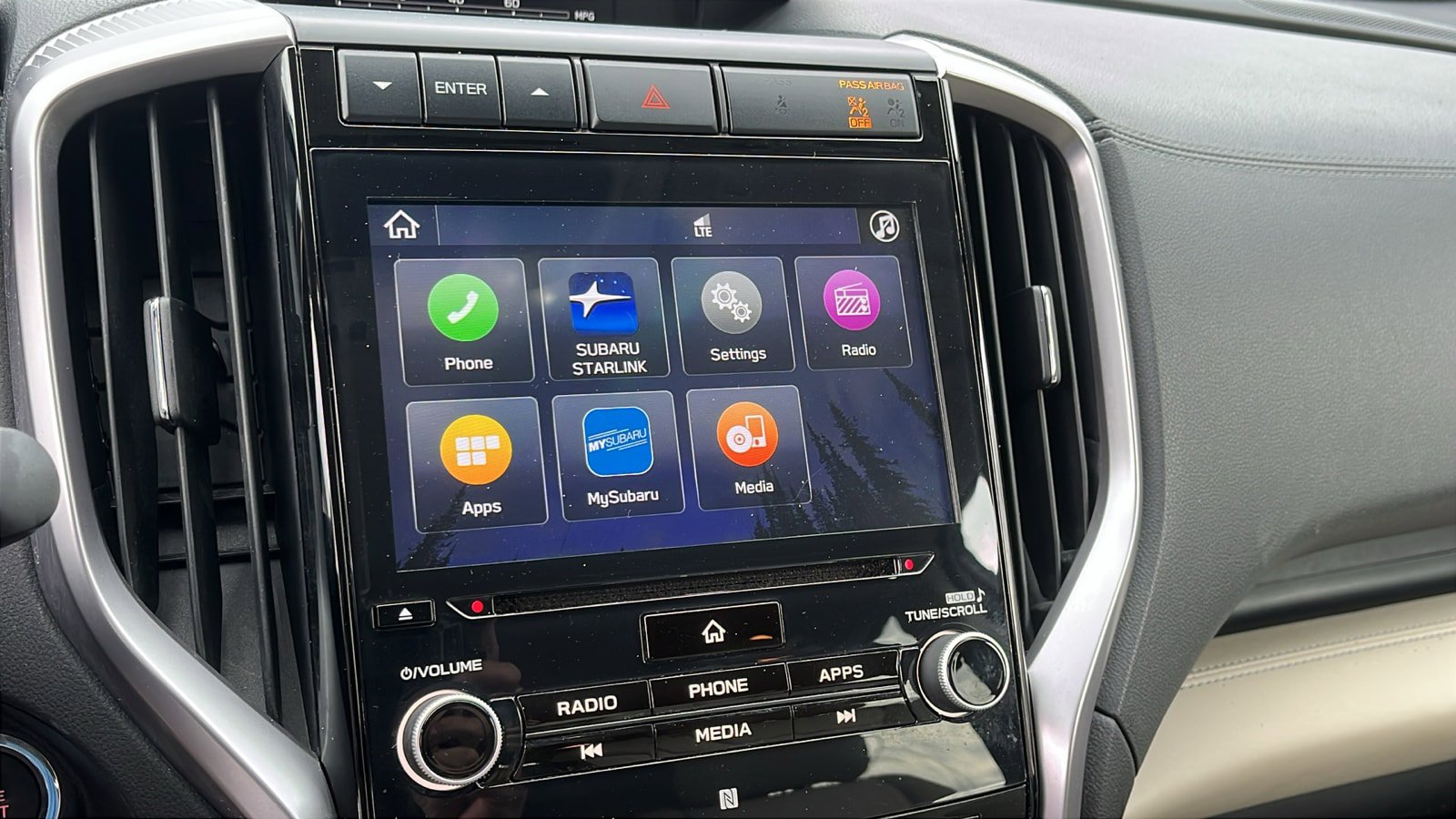 Used 2019 Subaru Ascent Limited AWD/4WD image 17
