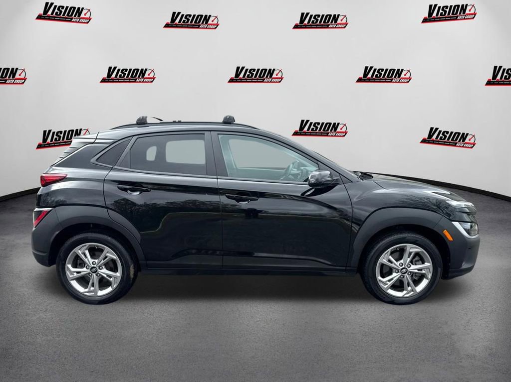 Used 2023 Hyundai Kona SEL image 4