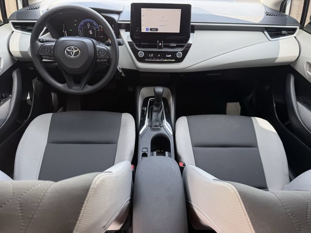 Used 2026 Toyota Corolla LE FWD image 11