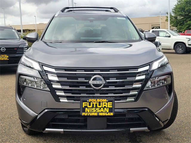 New 2026 Nissan Rogue Platinum image 3