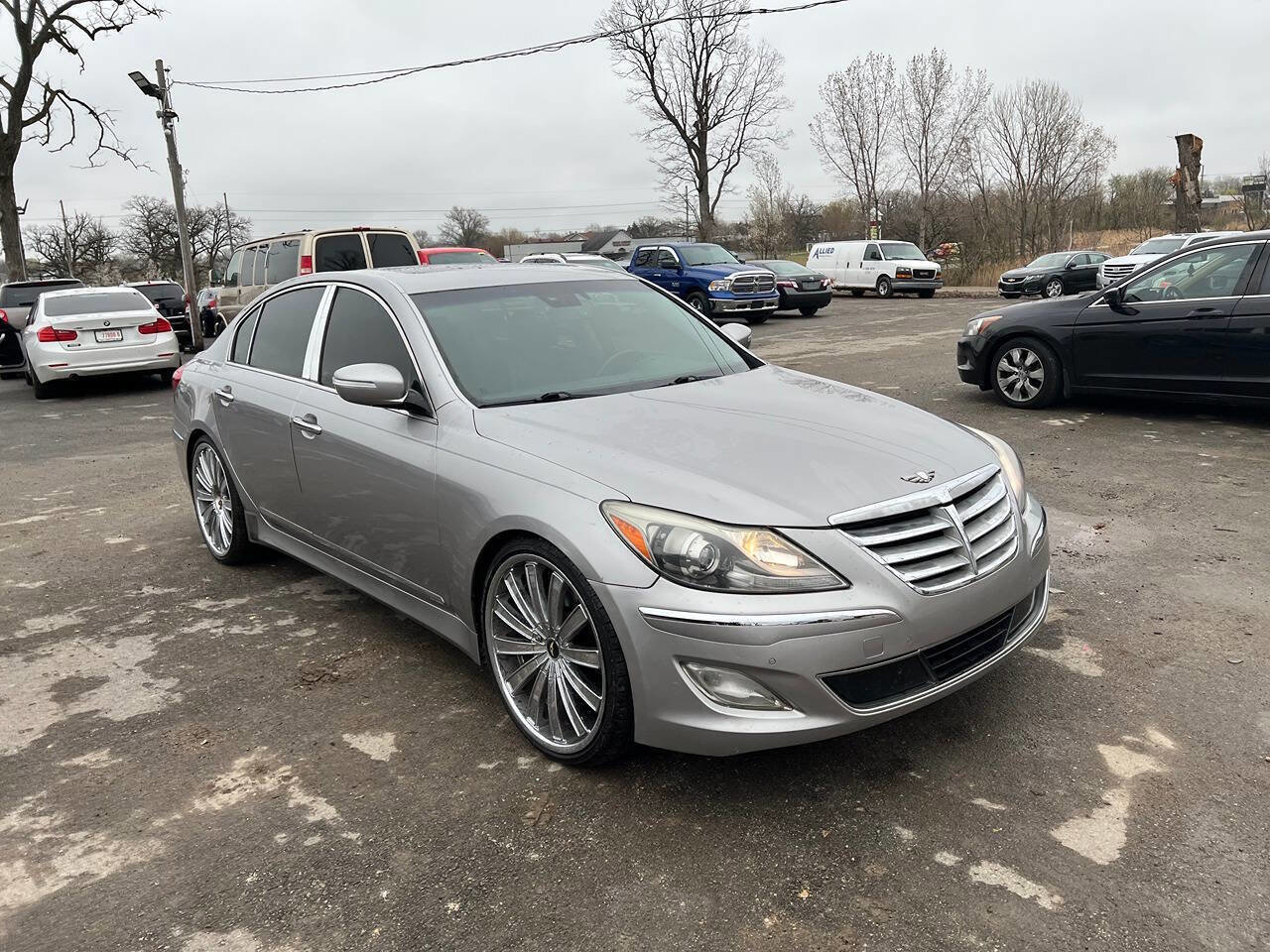 Used 2013 Hyundai Genesis 5.0 R-Spec image 5