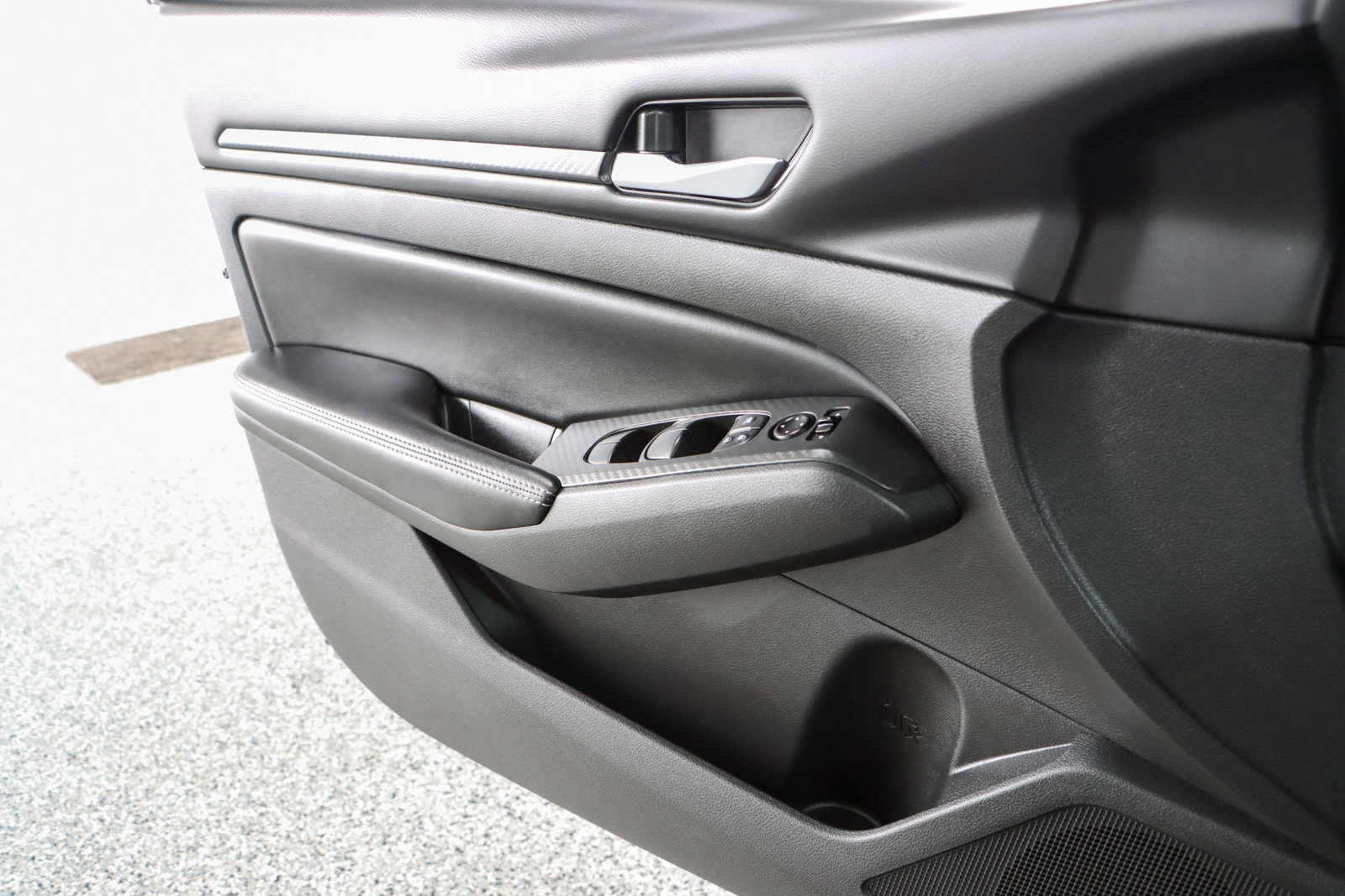 Used 2024 Nissan Altima 2.5 SV image 21