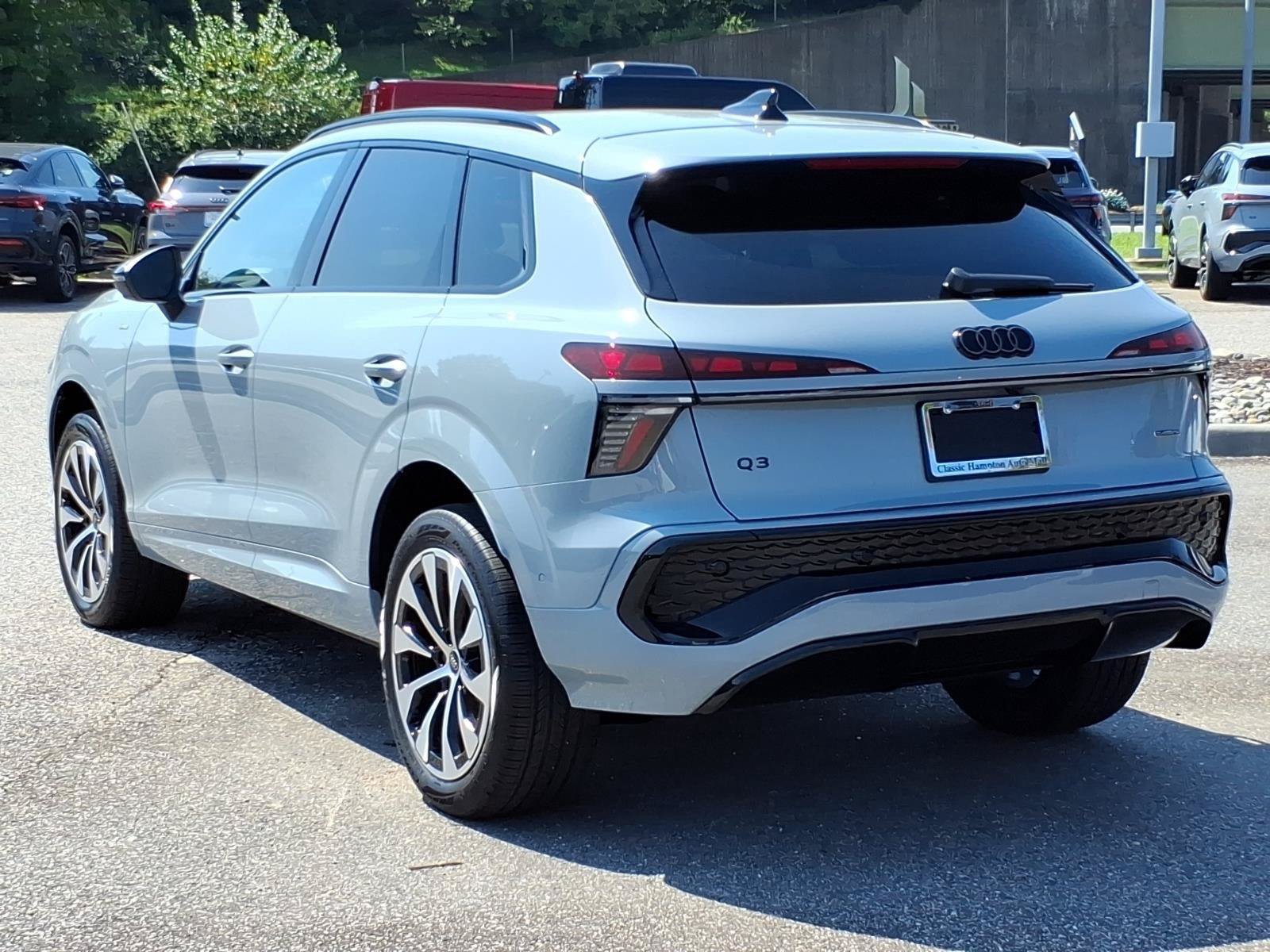 New 2026 Audi Q3 quattro 2.0T AWD/4WD image 10