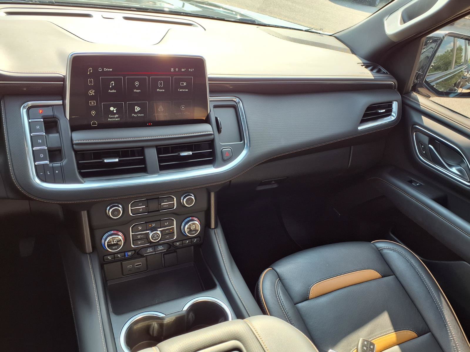 Used 2024 GMC Yukon XL AT4 AWD/4WD image 4