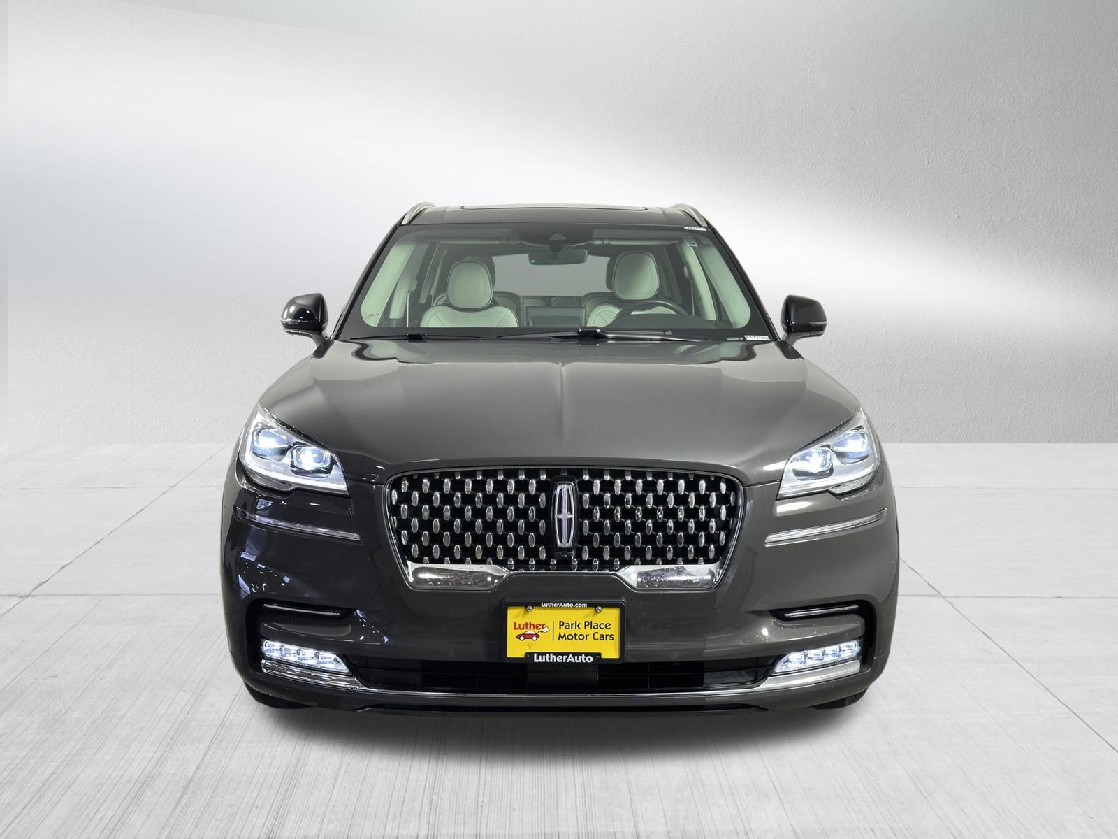 Used 2024 Lincoln Aviator Black Label w/ Dynamic Handling Package image 2